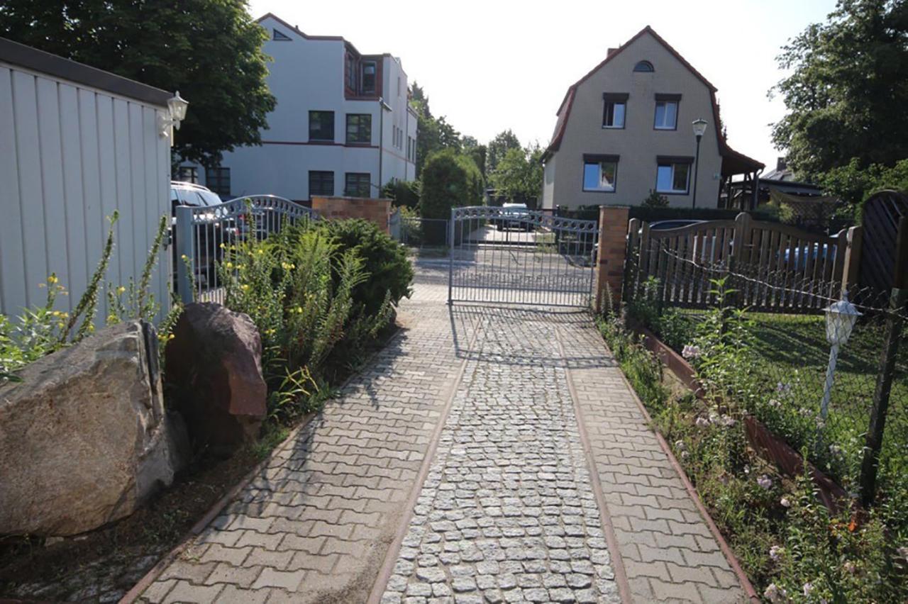 Lovely Hohen Neuendorf Exteriör bild