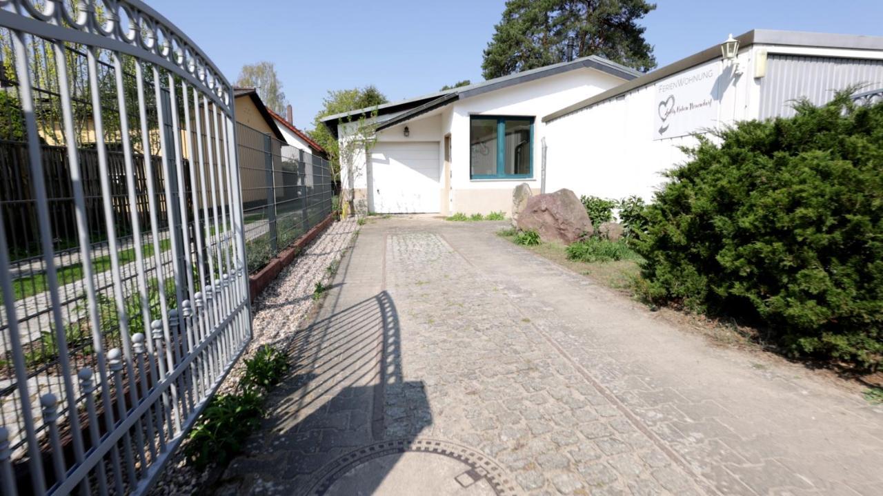 Lovely Hohen Neuendorf Exteriör bild